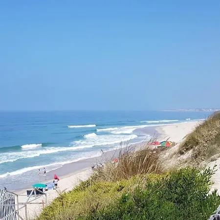 Hostel Estela Surf Camp & Surf School *