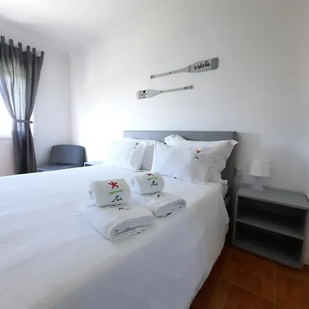 Estela Surf Camp & Surf School Hostel *
