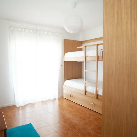 Estela Surf Camp & Surf School Hostel Povoa de Varzim